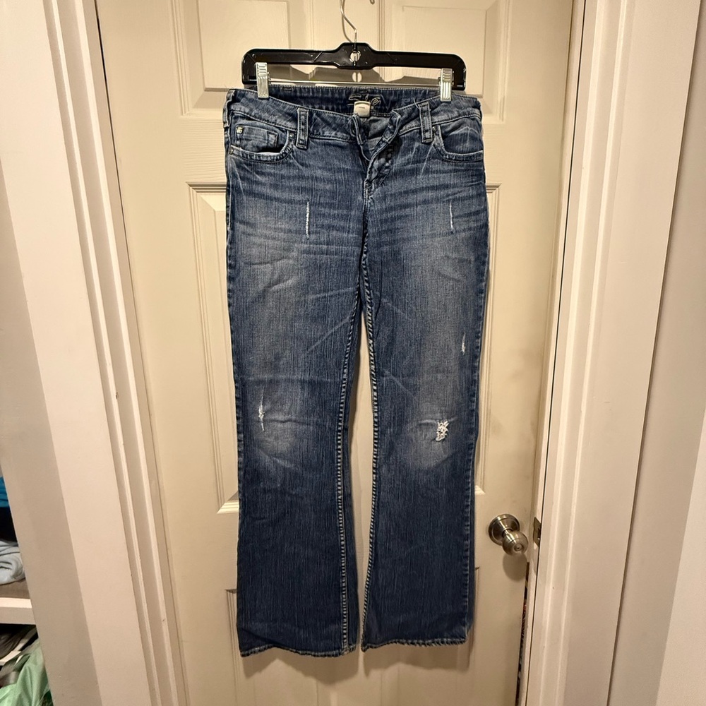 Silver Jeans - Pioneer Distressed Size 31, Inseam 35